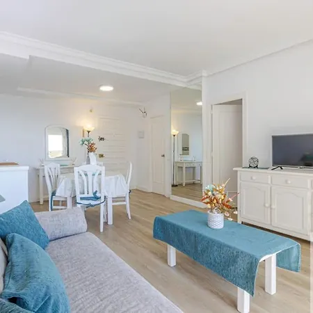 Bright 2 Bdr, With Sea Views, Benalbeach * Benalmadena