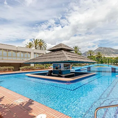 Apartment Bright 2 Bdr, With Sea Views, Benalbeach *