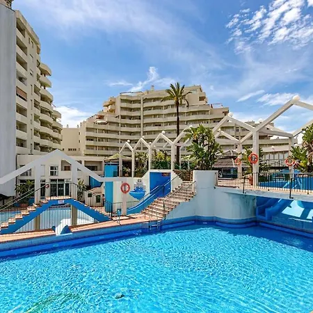 Apartment Bright 2 Bdr, With Sea Views, Benalbeach *