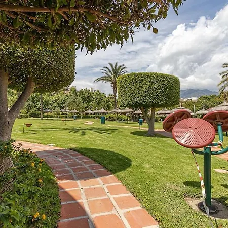 Bright 2 Bdr, With Sea Views, Benalbeach *