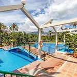 Bright 2 Bdr, With Sea Views, Benalbeach Апартаменты *