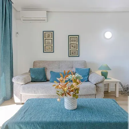 Apartment Bright 2 Bdr, With Sea Views, Benalbeach Benalmádena