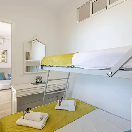 Apartment Bright 2 Bdr, With Sea Views, Benalbeach *