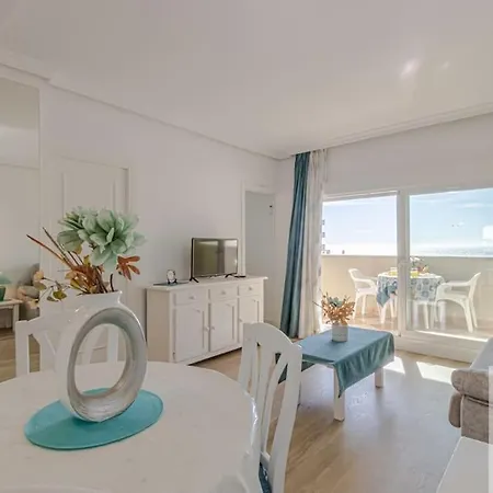 Apartment Bright 2 Bdr, With Sea Views, Benalbeach *